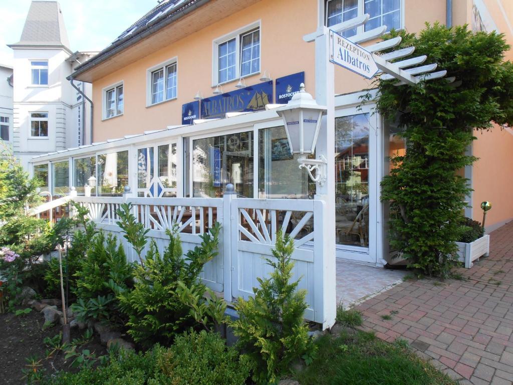 Hotel Albatros Goehren  Extérieur photo