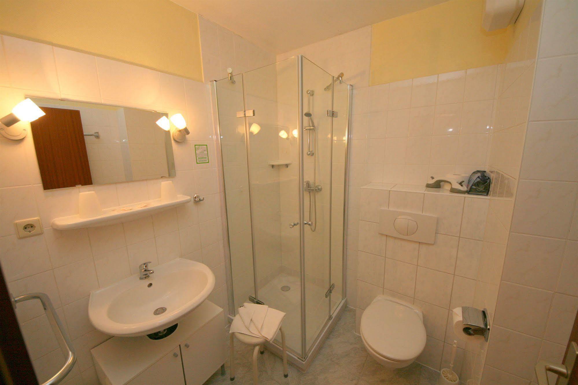 Hotel Albatros Goehren  Extérieur photo