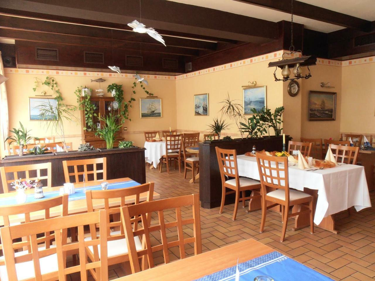 Hotel Albatros Goehren  Extérieur photo